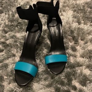 Brand new BCBG heels size 8